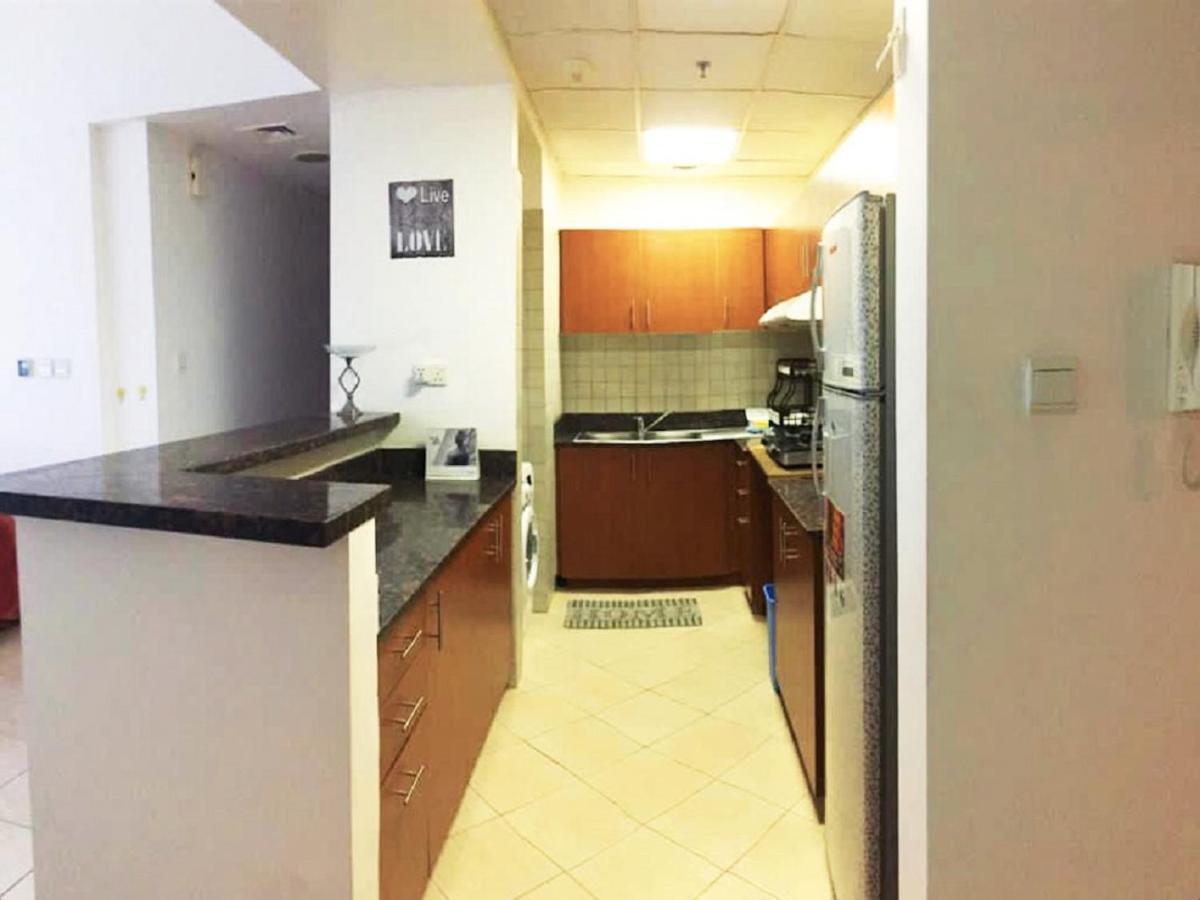 Octavius Holiday Homes, Spacious 2 Bedroom Apartment, Skyline & Burj Khalifa View * Dubai