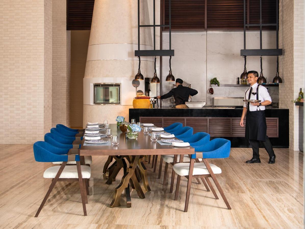 Hotel Al Jaddaf Rotana