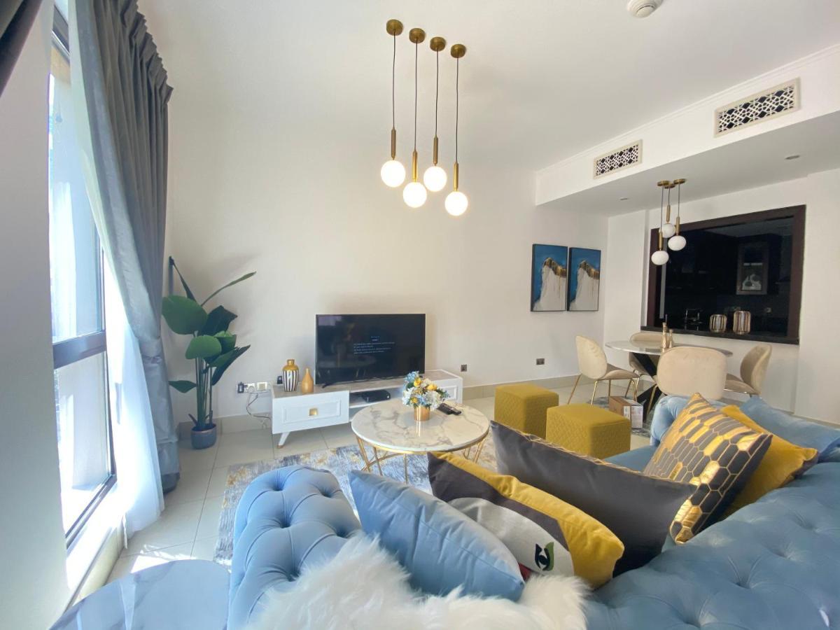 Apartment Durrani Homes - Old Town Lux 1 Bed Besides Mall *