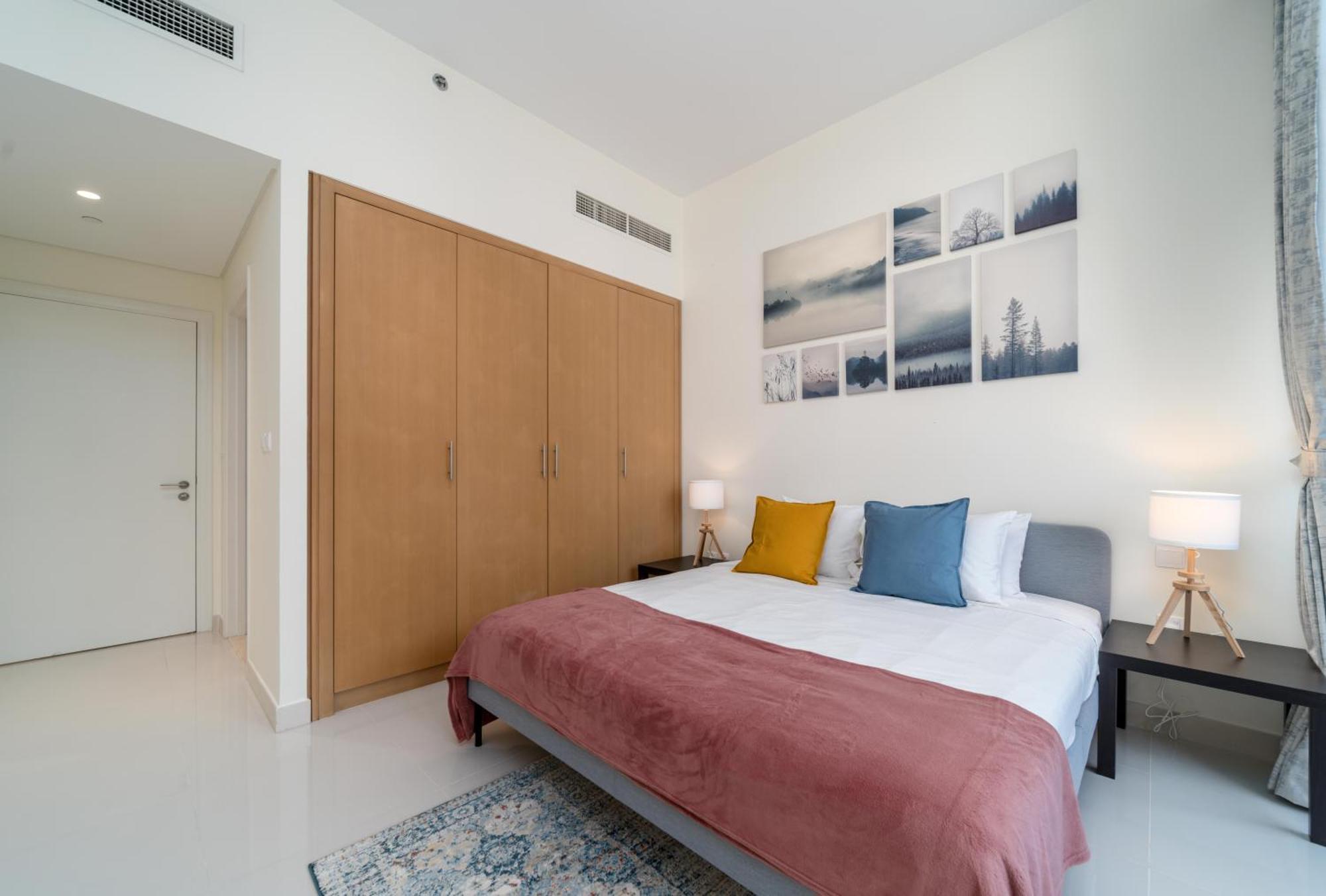Lux Boulevard Dowtown Views Apartment *