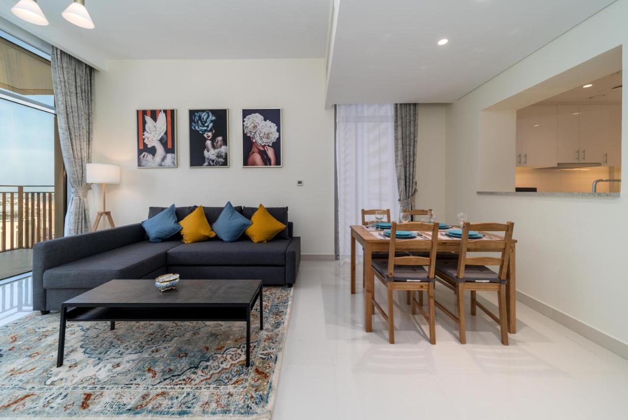 Lux Boulevard Dowtown Views Apartment *