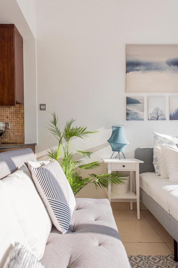 Nasma Luxury Stays - Charming And Fancy Studio In The Heart Of