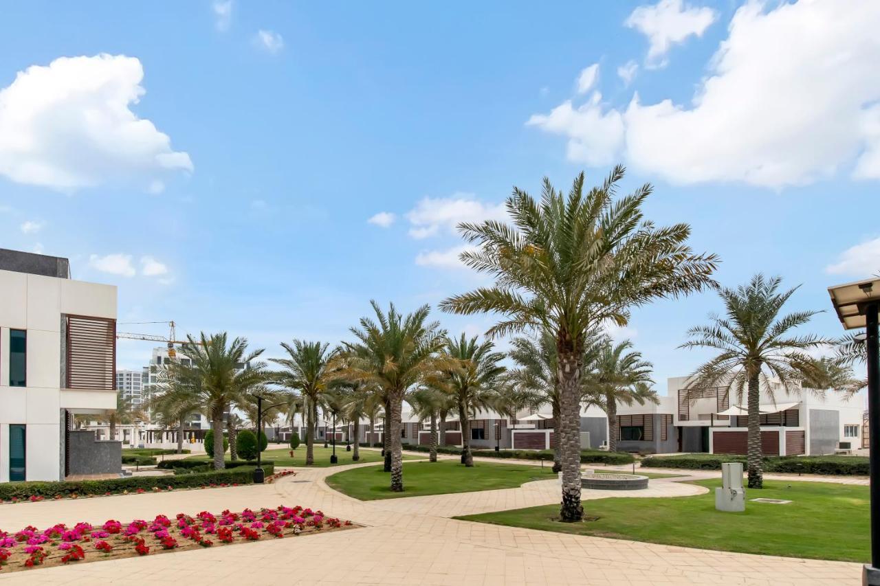 Fam Living - Sarai Beach Villas - Palm Jumeirah - Families Only Villa *