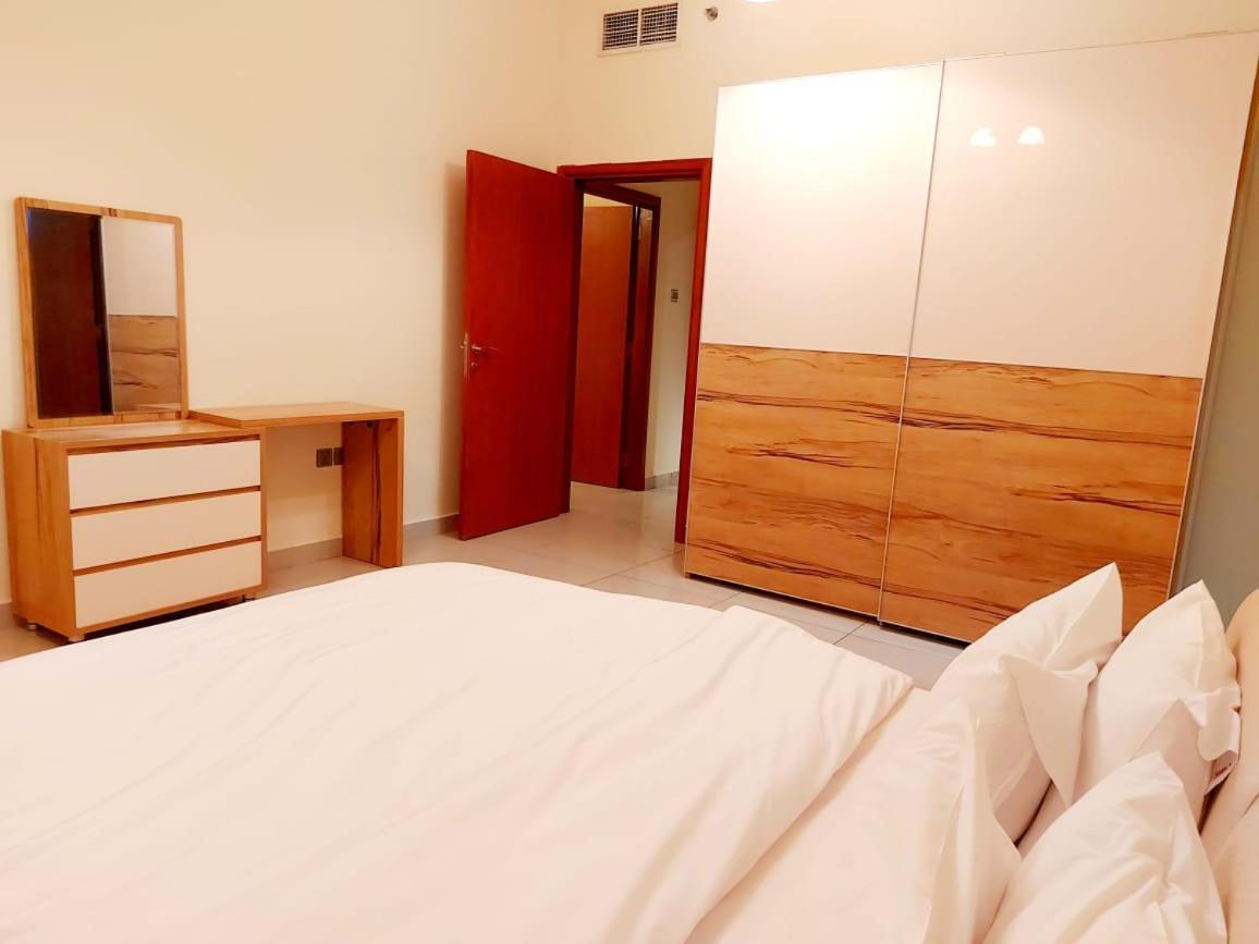 Guest house Private In 3 Bedroom Skynest Homes Marina Pinnacle Dubai