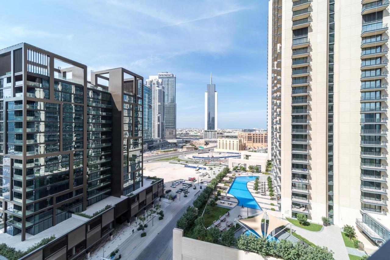 Lux Boulevard Dowtown Views Apartment *