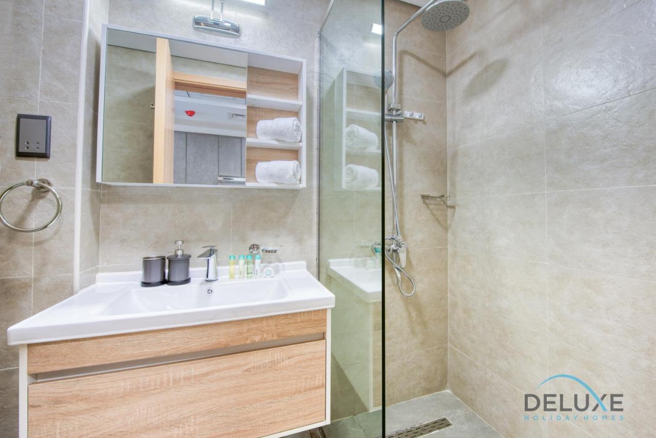 Urban Studio In Pantheon Elysee Jvc By Deluxe Apartment Dubai