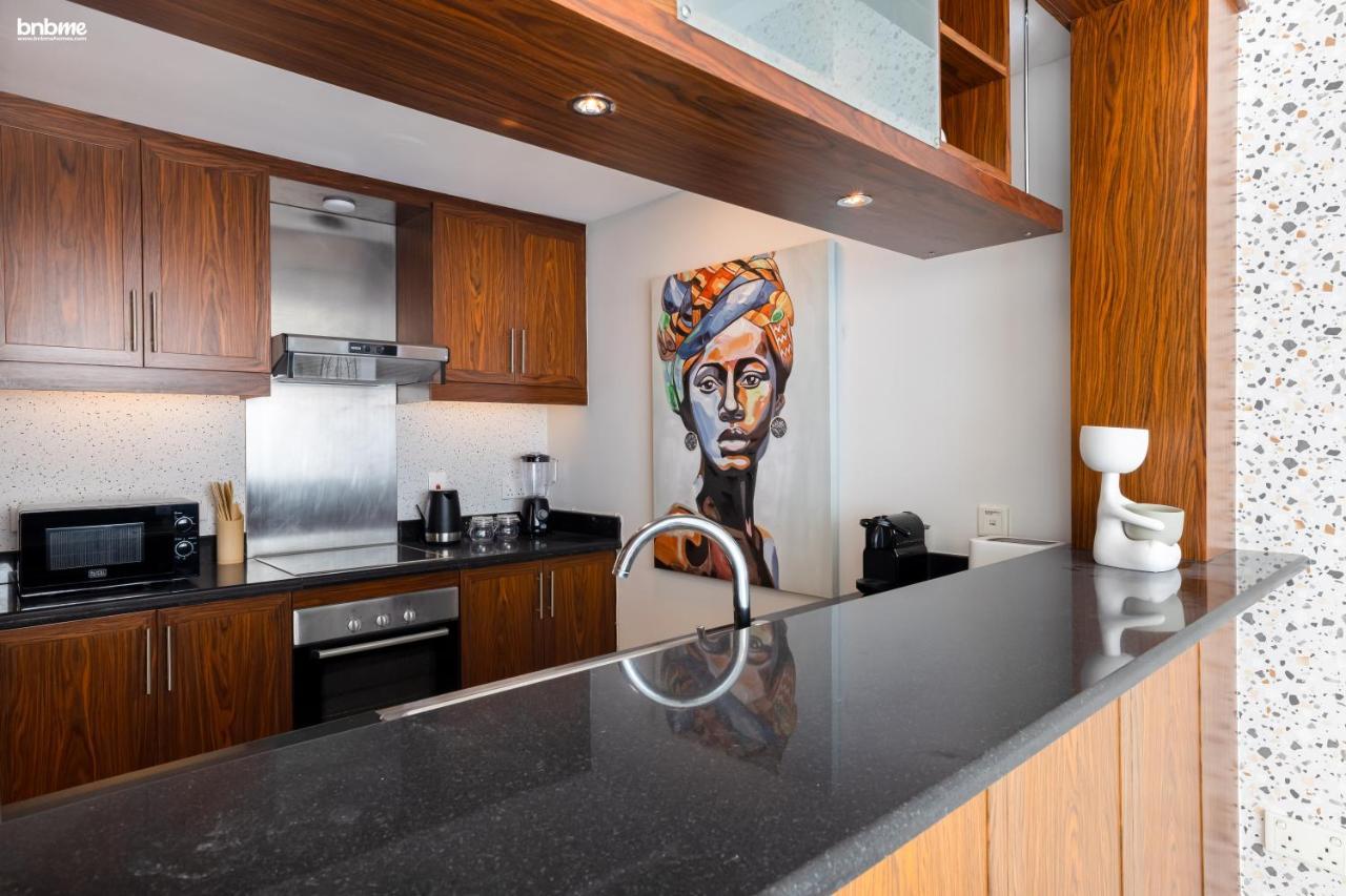 Apartment Fountains - Burj Khalifa - Luxury Interiors - 1304 Dubai