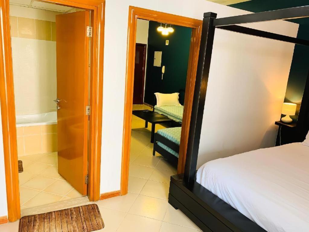 Royal Marina Apartment Dubai