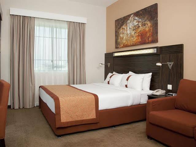 Otel Express Dubai, Jumeirah By Ihg 3*