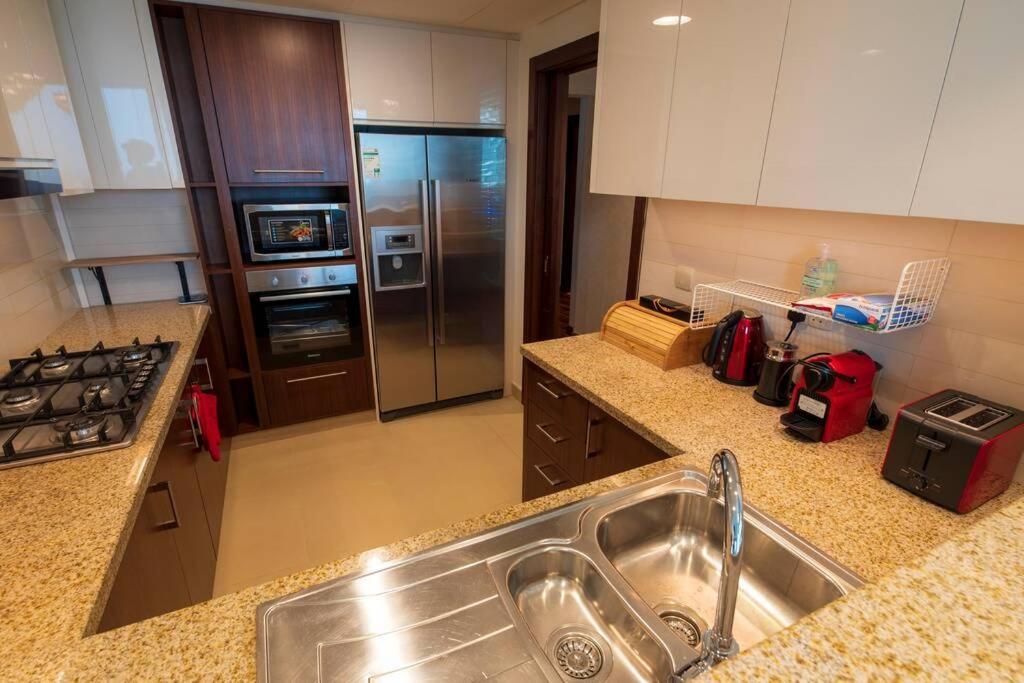 First Class 3br With Full Burj Khalifa And Fountain View Apartment