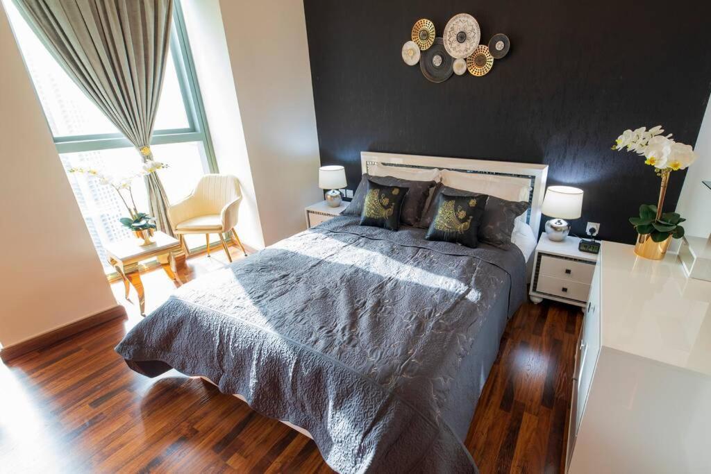 First Class 3br With Full Burj Khalifa And Fountain View Apartment *