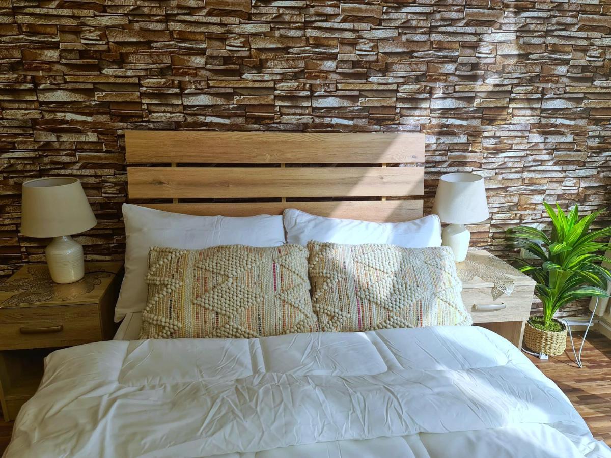 Hospedagem domiciliar Green Sky Holiday With Shared Kitchen And Lounge