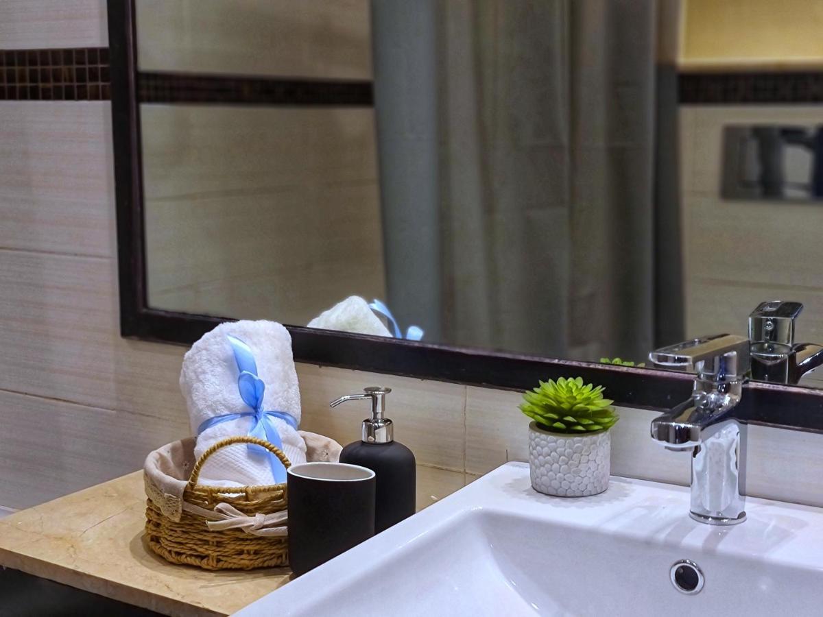 Hospedagem domiciliar Green Sky Holiday With Shared Kitchen And Lounge *