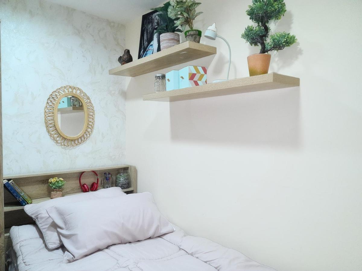 Green Sky Holiday With Shared Kitchen And Lounge * Dubai