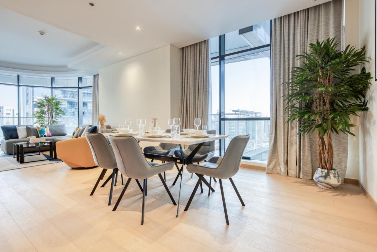 Rh- A Stylish Away From Home, Spacious 02 Bedroom Near Mall * Dubai