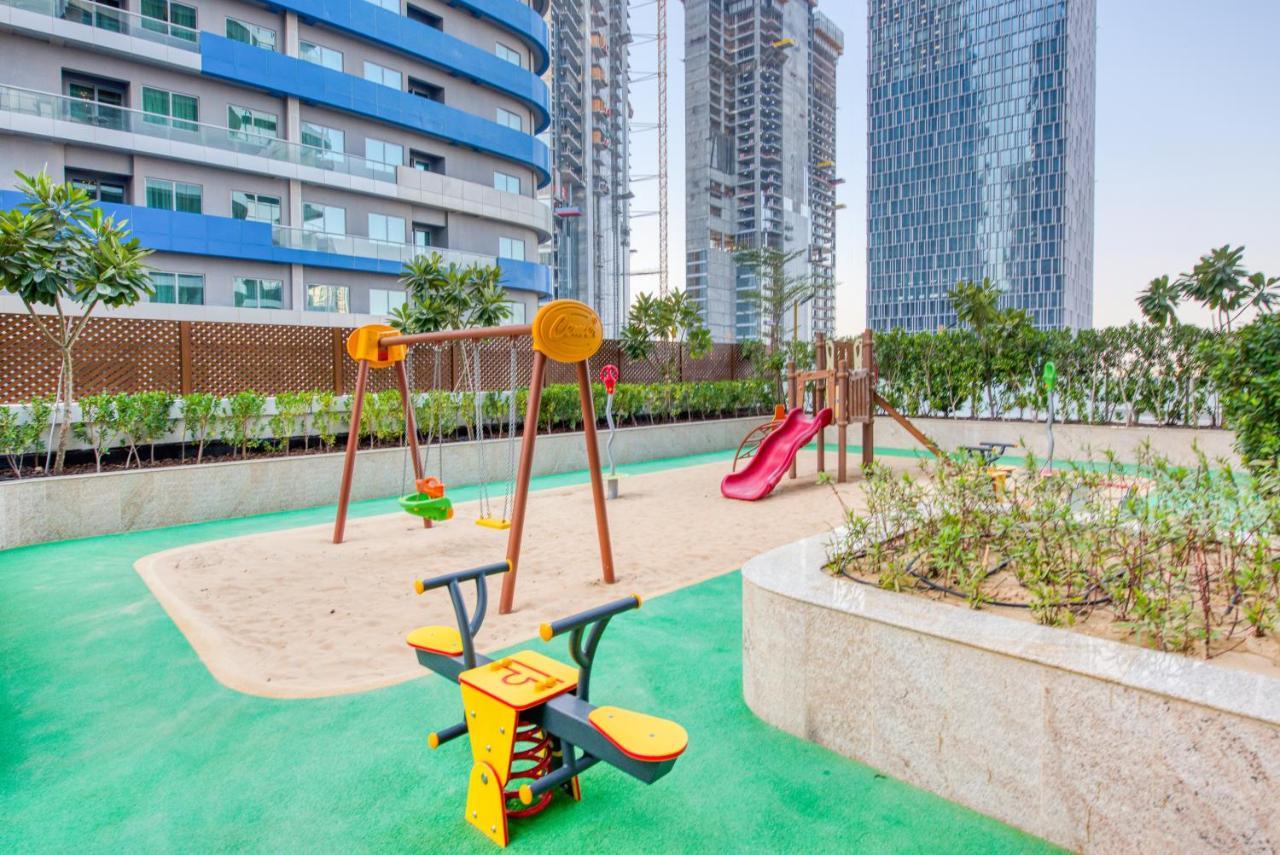 Rh- A Stylish Away From Home, Spacious 02 Bedroom Near Mall Apartment Dubai