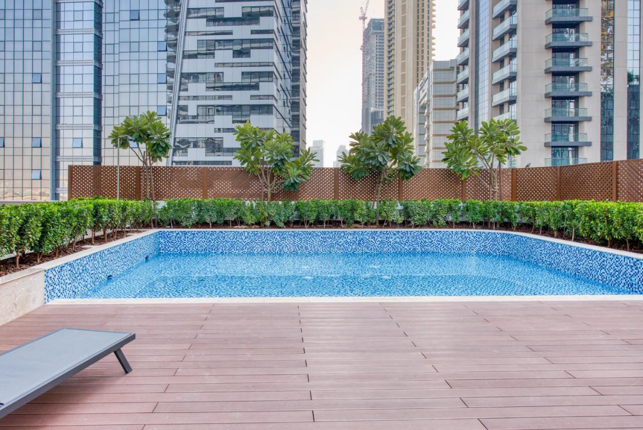 Rh- A Stylish Away From Home, Spacious 02 Bedroom Near Mall Apartment Dubai
