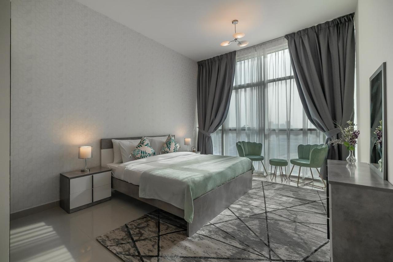 Higuests - Oudah Tower Dubai