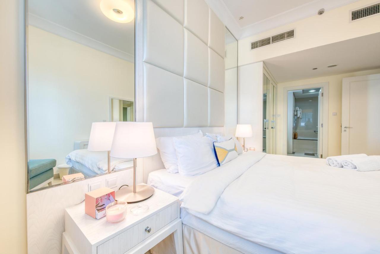 Superb Downtown Dubai, Amazing Location! Apartment *
