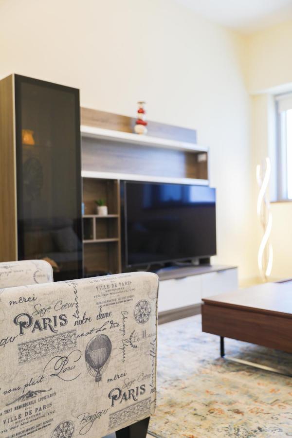 Scenic 2 Bedroom - Downtown Business Bay Apartment *