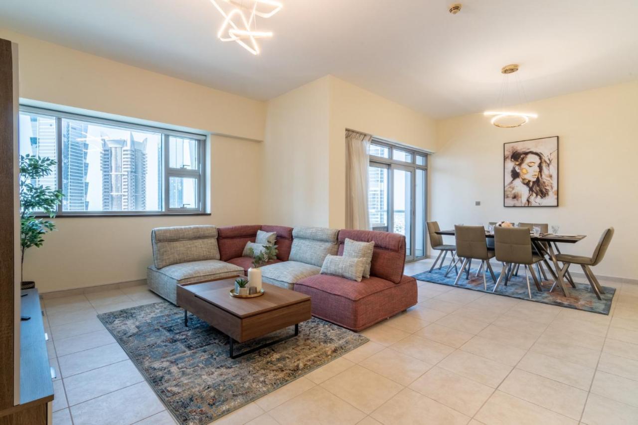 Scenic 2 Bedroom - Downtown Business Bay Apartment