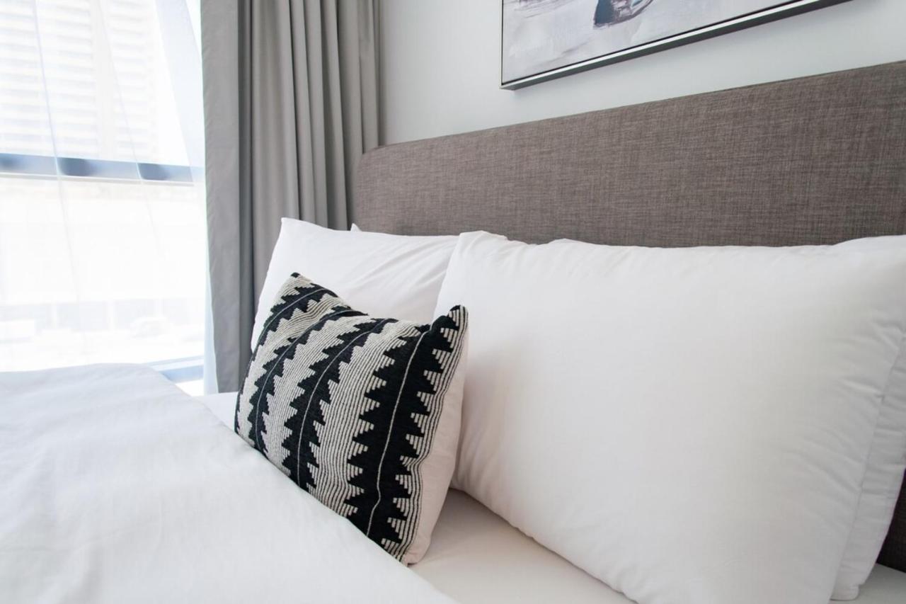 Sophisticated 2 Bedroom With Lush Interiors In Jvc Apartment