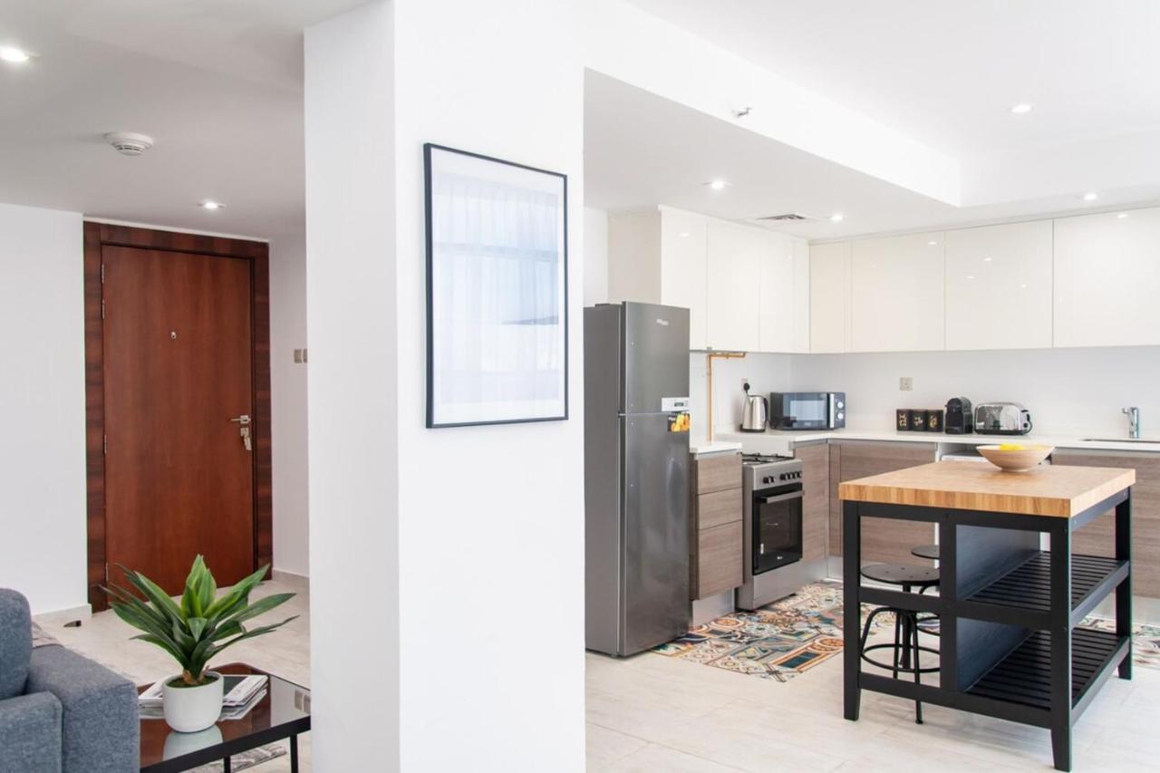 Sophisticated 2 Bedroom With Lush Interiors In Jvc