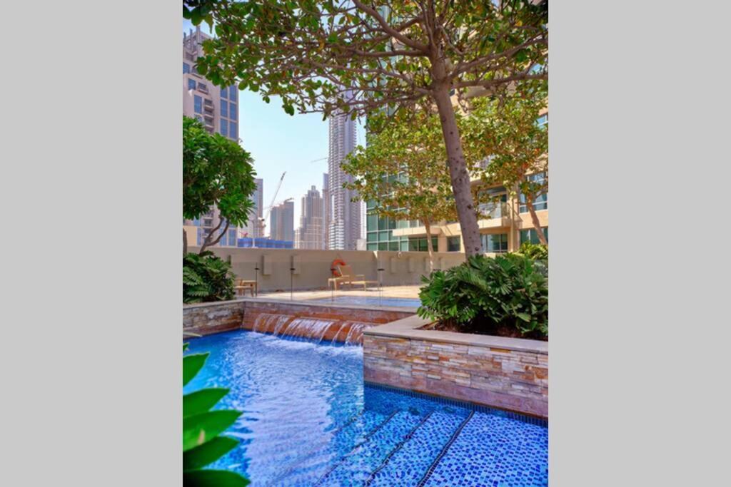 Xanadubai Loft Tower - Your Away From In Downtown Dubai! Daire *