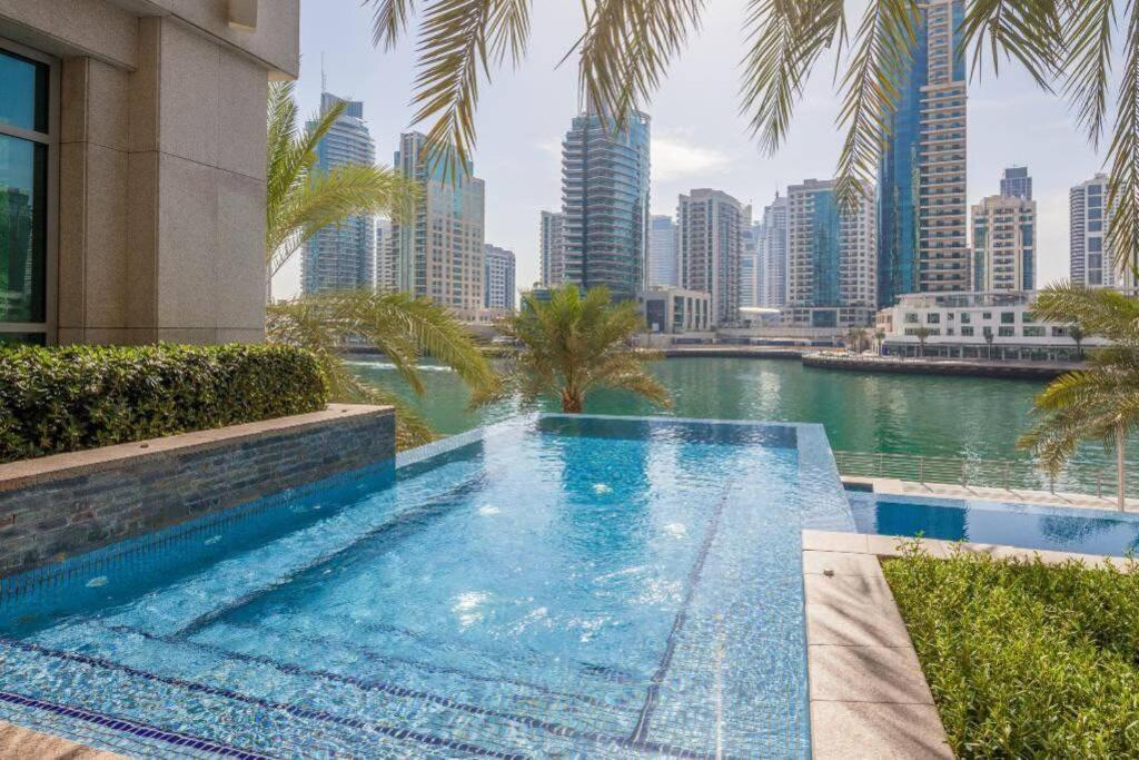 Amaizing 2 Bed . Park Island Marina Apartment *