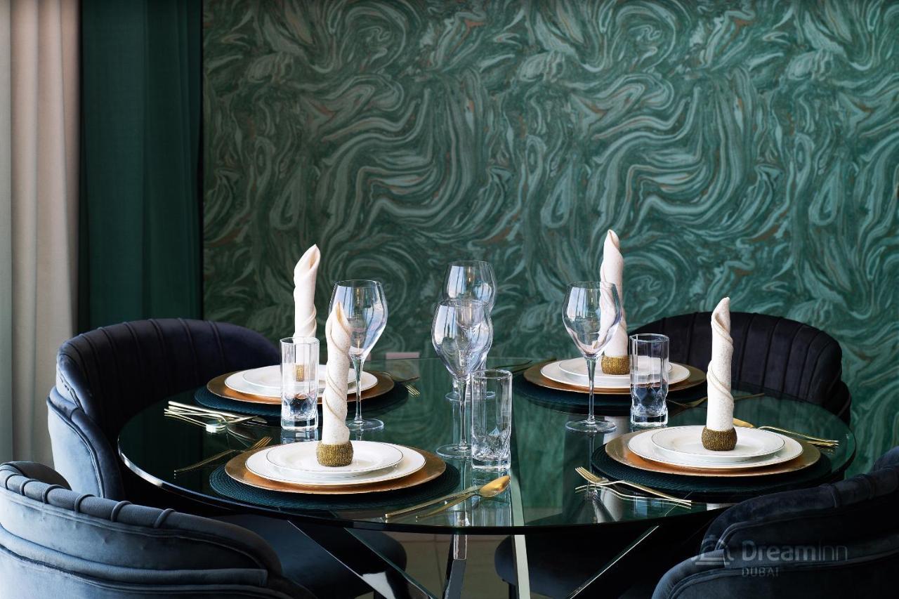 Dream - 48 Burj Gate Luxury Homes Apartment *