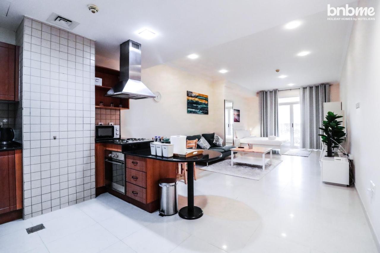 Bnbme Homes - Stylish Studio Silicon Oasis - 124 Daire *