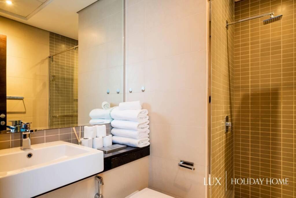 Apartment Lux - Spectacular Marina Waterfront 2 *