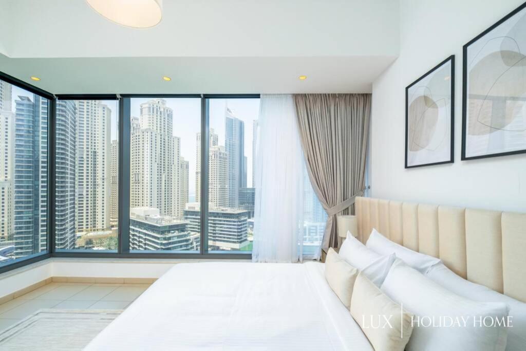 Lux - Spectacular Marina Waterfront 2 Dubai