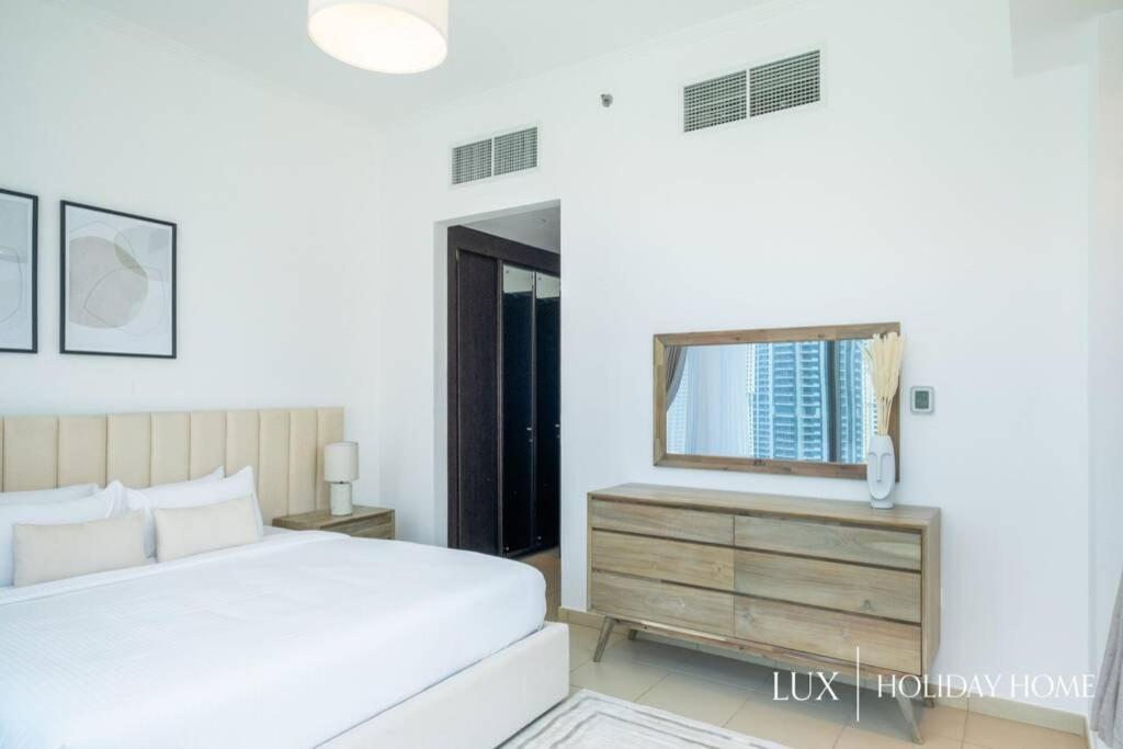 Apartment Lux - Spectacular Marina Waterfront 2 Dubai