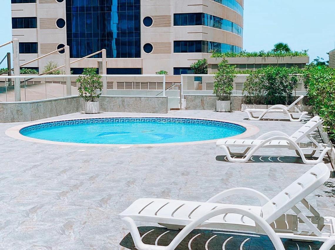 Two Continents Holiday Homes - Two Steps To Marina Walk * Dubai