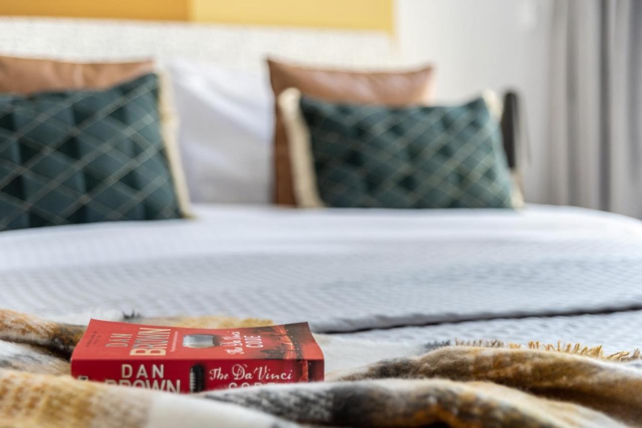 The Smart Concierge - Bay Apartment