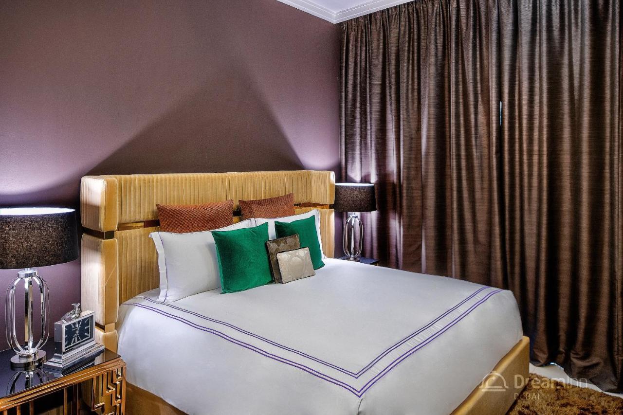 Dream - 48 Burj Gate Luxury Homes Apartment *