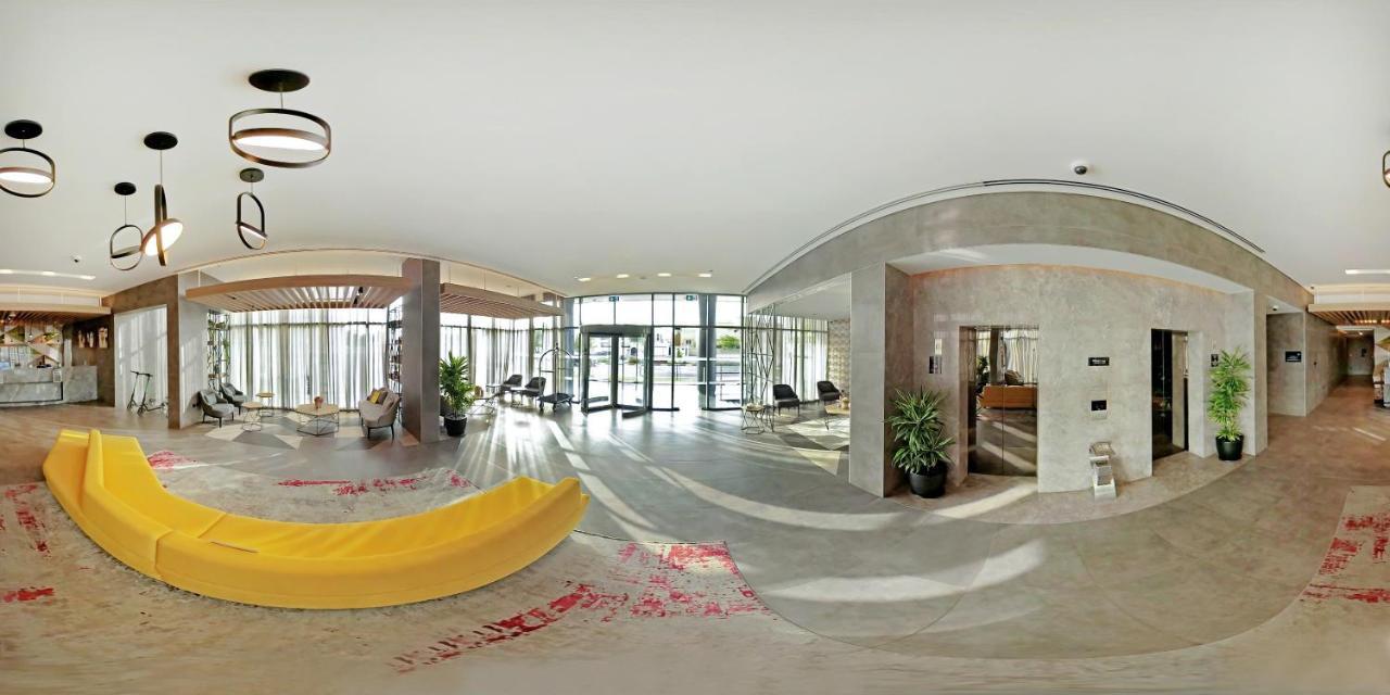 Lemon Tree Hotel, Jumeirah Hotel 4*
