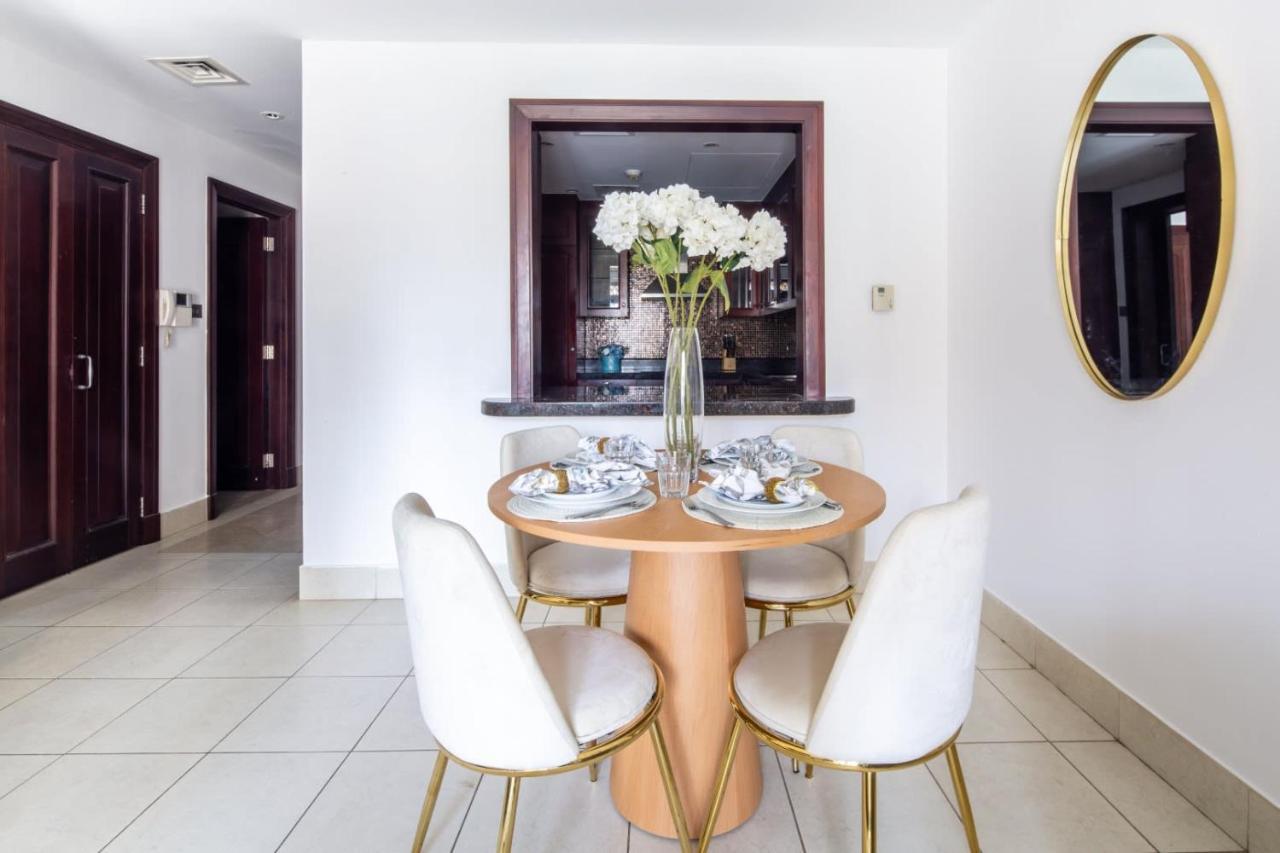 Frank Porter - Yansoon 7 Apartment