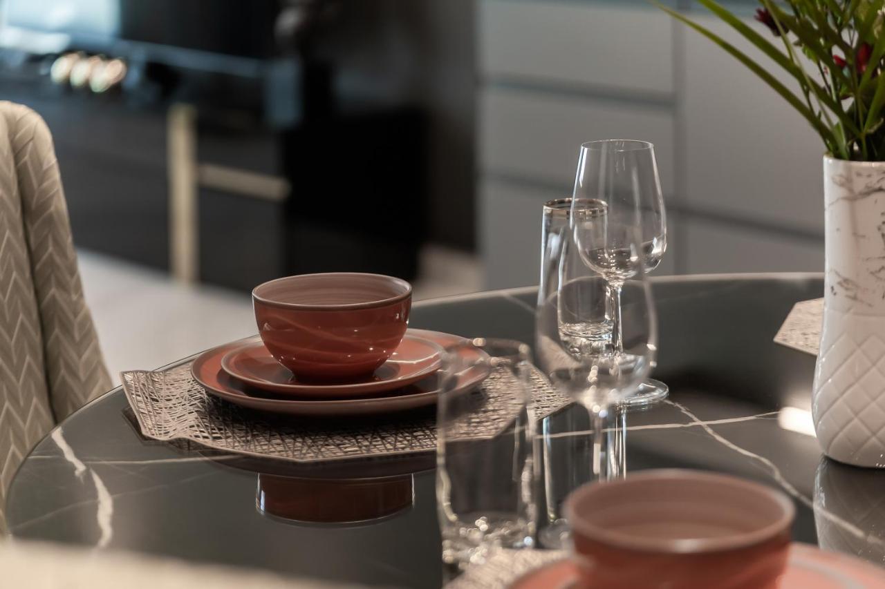 Higuests - Luxury Apartment, 10-min Walk To Harbor Apartment *