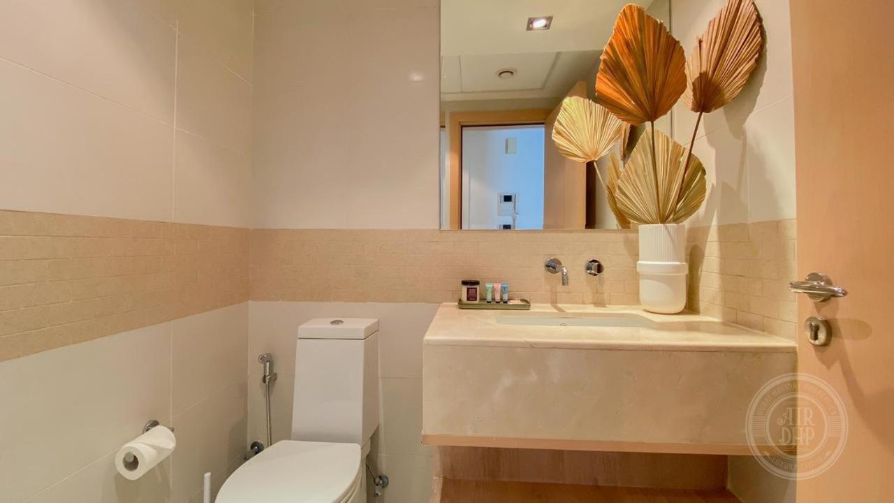 Amaizing 2 Bed . Park Island Marina Apartment