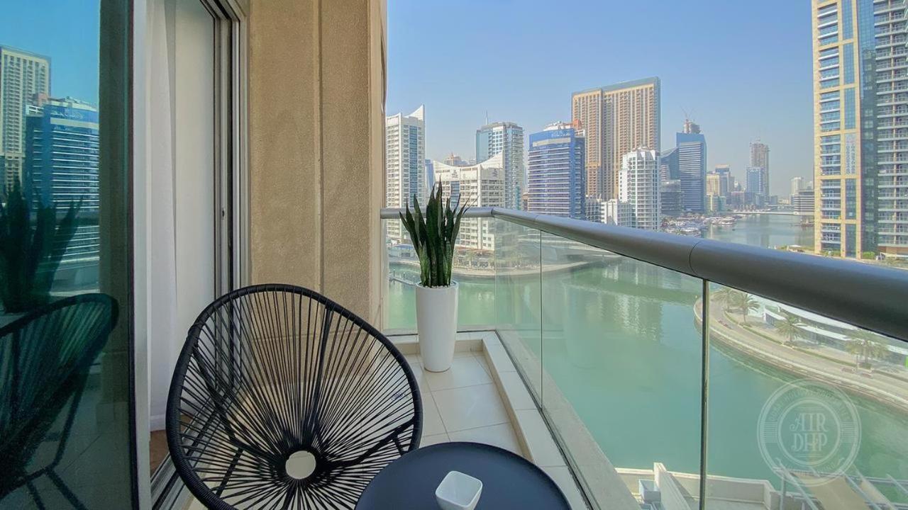 Amaizing 2 Bed . Park Island Marina