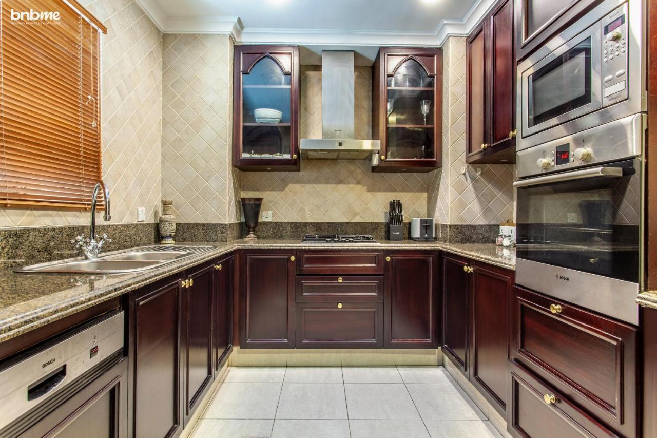 Bnbmehomes - Traditional Meets Modern In Downtown - 5041 Dubai