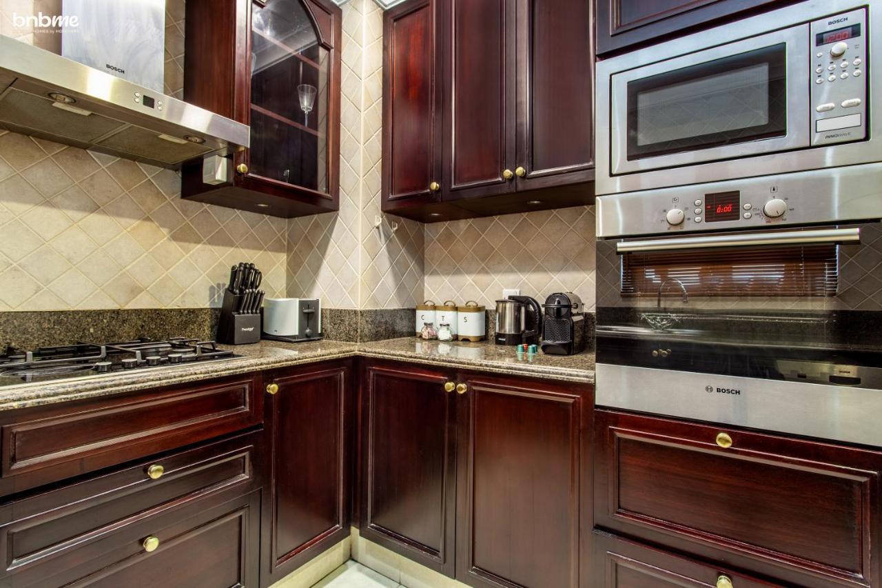 Bnbmehomes - Traditional Meets Modern In Downtown - 5041 Apartment Dubai