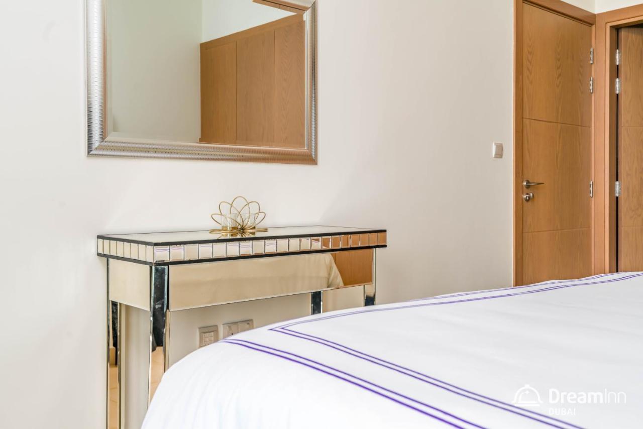 Dream Apartments- Burj Vista *