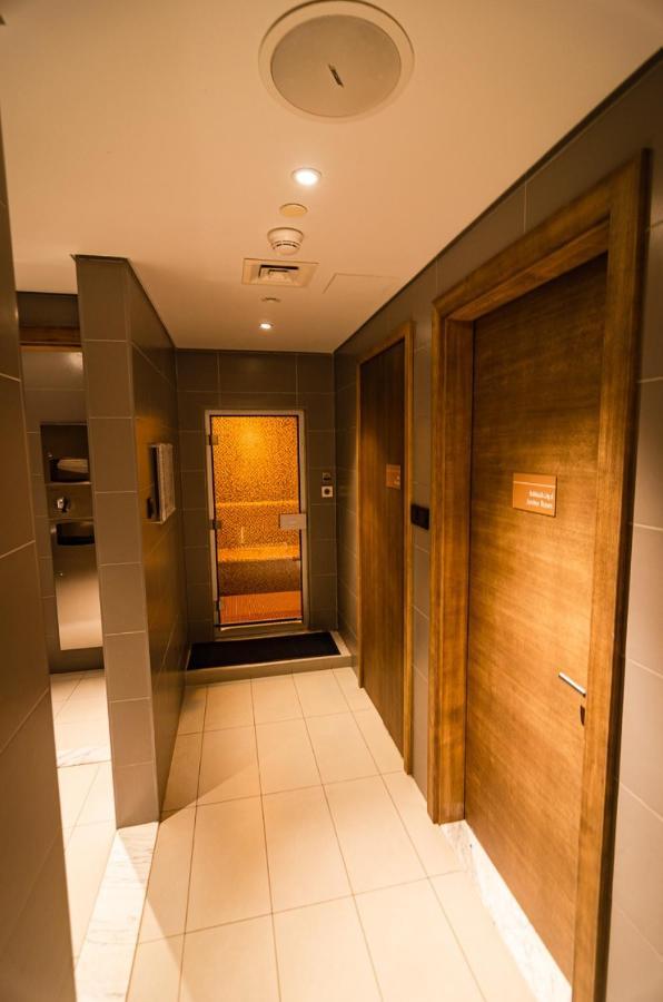 Royal Club By Rvhr, Paramount Tower B, Business Bay *