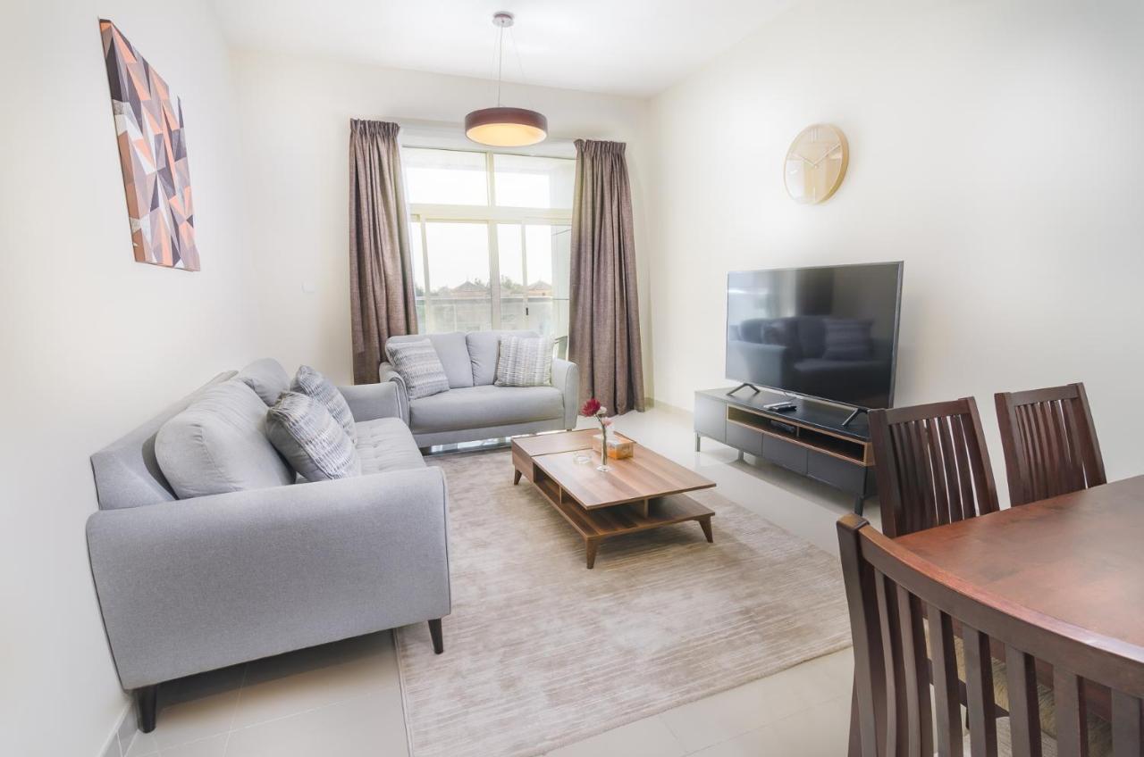 Al Ashrafia Holiday Homes- The Medalist Sport Apartment