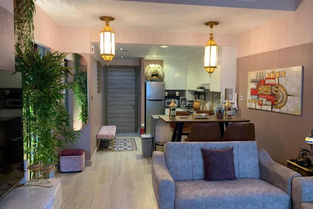 Lovely 1 Bedroom In The Heart Of * Dubai