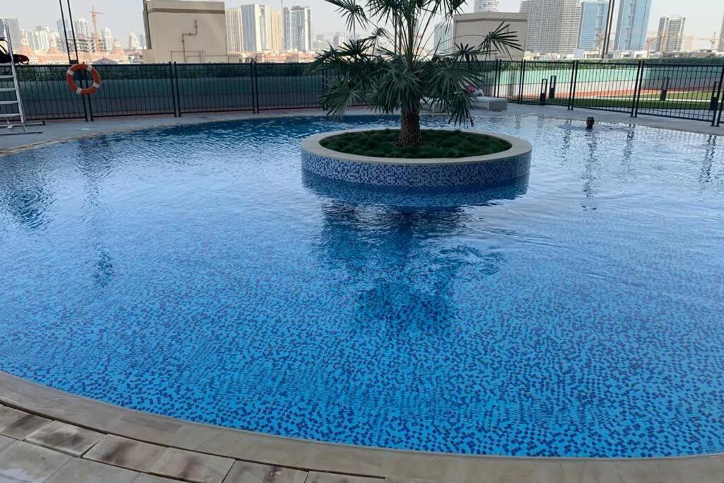 Lovely 1 Bedroom In The Heart Of * Dubai