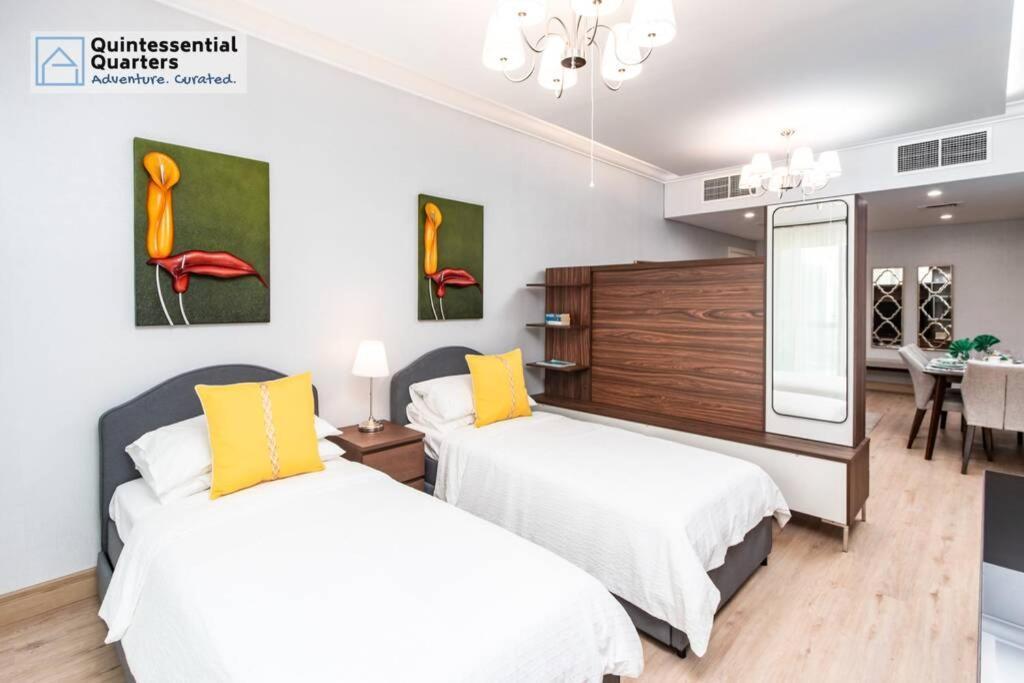 Downtown Cozy + Partitioned Living * Dubai